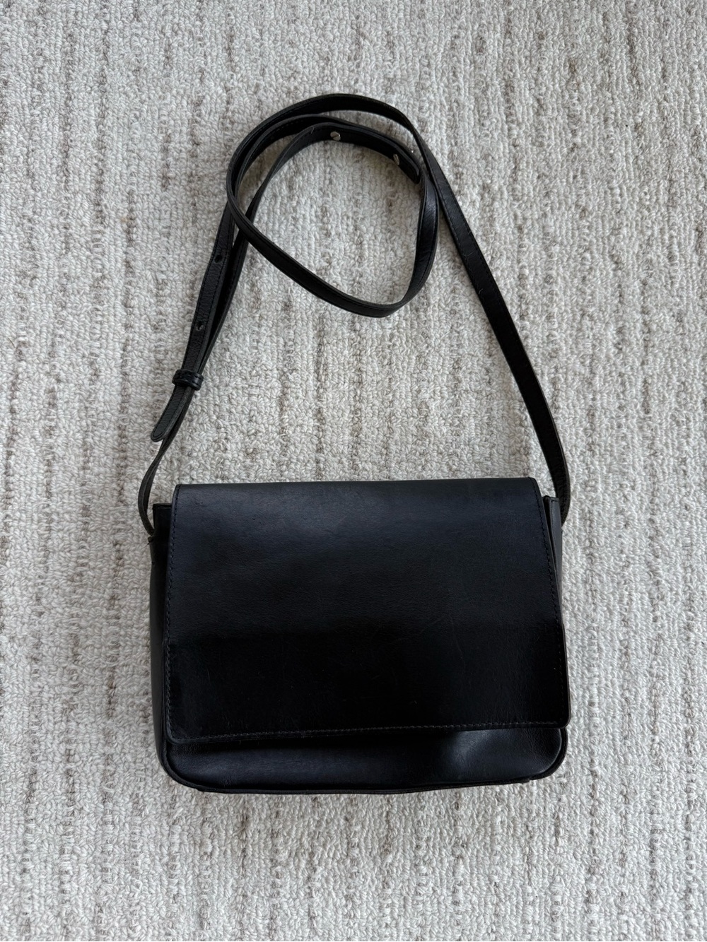 Nisolo Black Leather Crossbody Bag Flap Shoulder Bag Minimalist